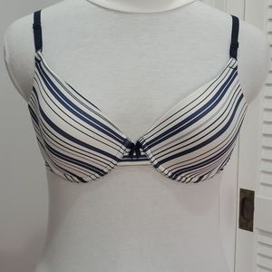 Maidenform lightly padded t-shirt bra